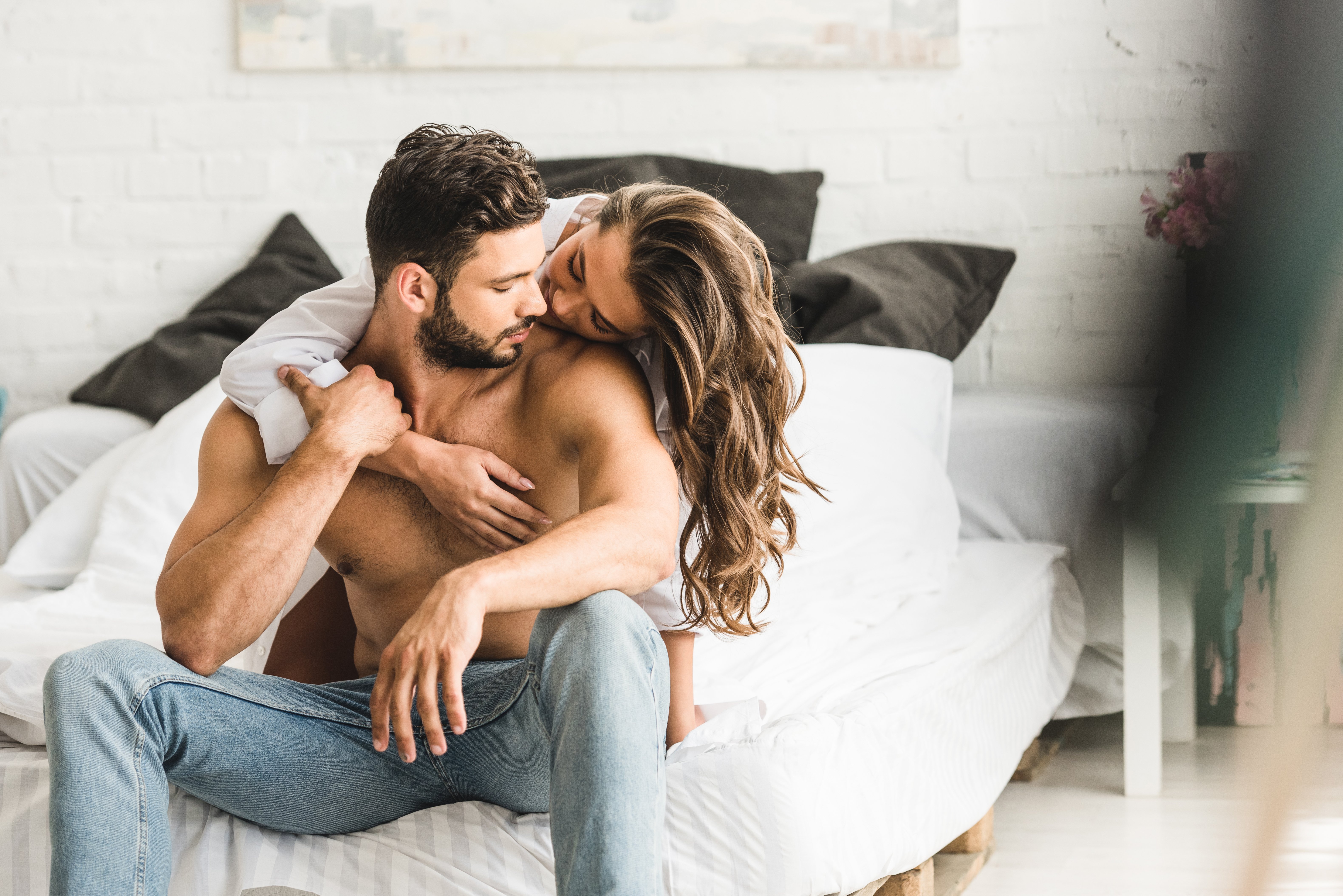 Sexting on the First Chat: Main tips to start it on a Dating Site