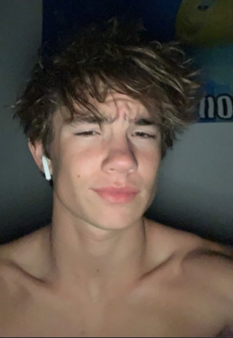 40925db0-e2eb-11ed-9421-7960b29d44f9