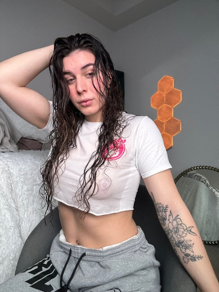 66587320-6452-11ee-8910-4d69b3c64660