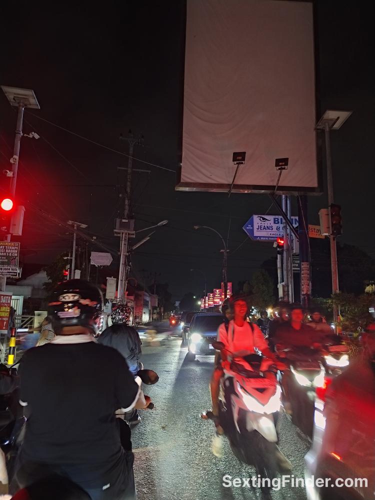 e6a7e3a0-ab0f-11f0-bfb4-99b7d414cb96