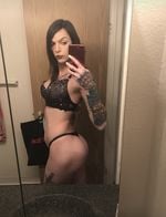 Kinky_scarlet picture