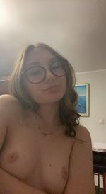 j_luna224119 picture