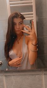 sarah_emma1519 picture