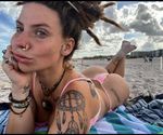 scarlett_je2023