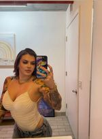 laura_katie14 picture