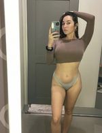 Jennifer_bar4 picture