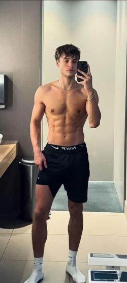 leifturnbull08