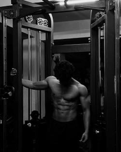 thebrownhunk32