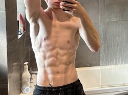 slutboy252371 picture