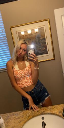 adrianna20f