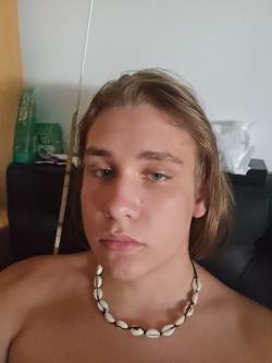 andrej9853