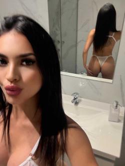 elarisquinn19 picture