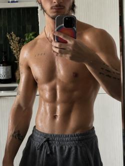 simon.banks12