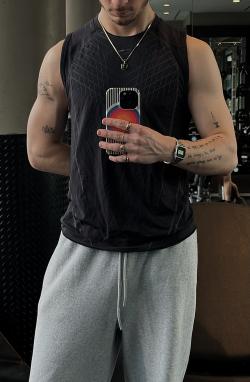 simon.banks12 picture