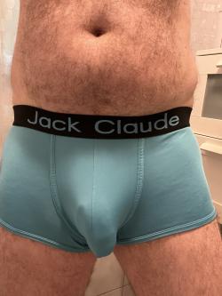 b0bbybr0wn82 picture