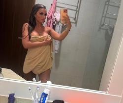 khloe0.