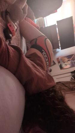 brunettebottomz picture