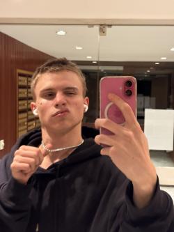 readbioforuserrr picture