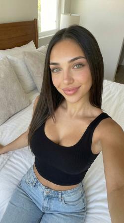 valeriestonezx picture