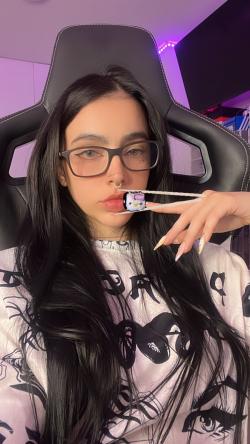 foto de queenbeemika