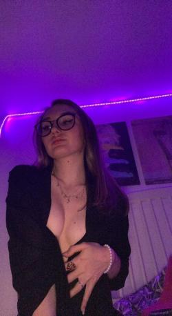 izzet20241406 picture