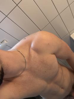 zach_pore2