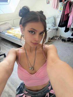nikoliaumoon