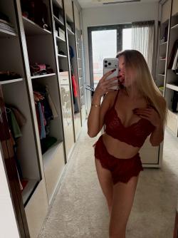 zaariannaqv