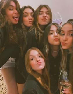 mia18y picture