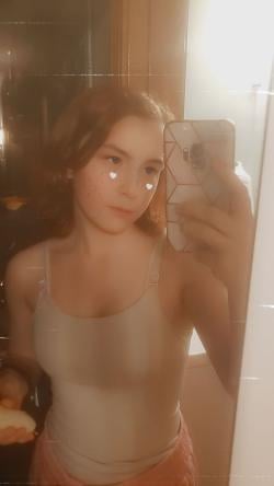 ella-9d picture