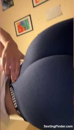bigbuttbttm26