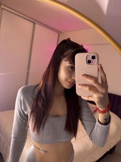 alexaxarel picture