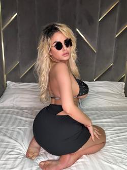 monroesara picture