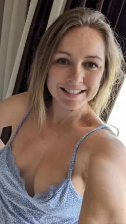 laura1k44k9