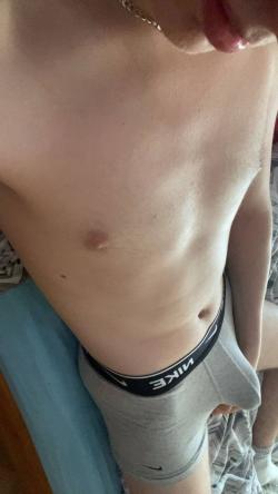 lookatmybiooooo02393