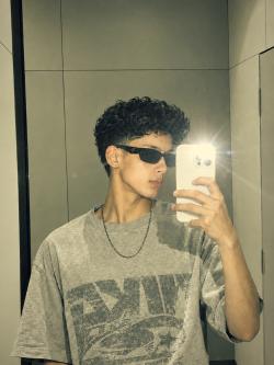 dude-itsparas